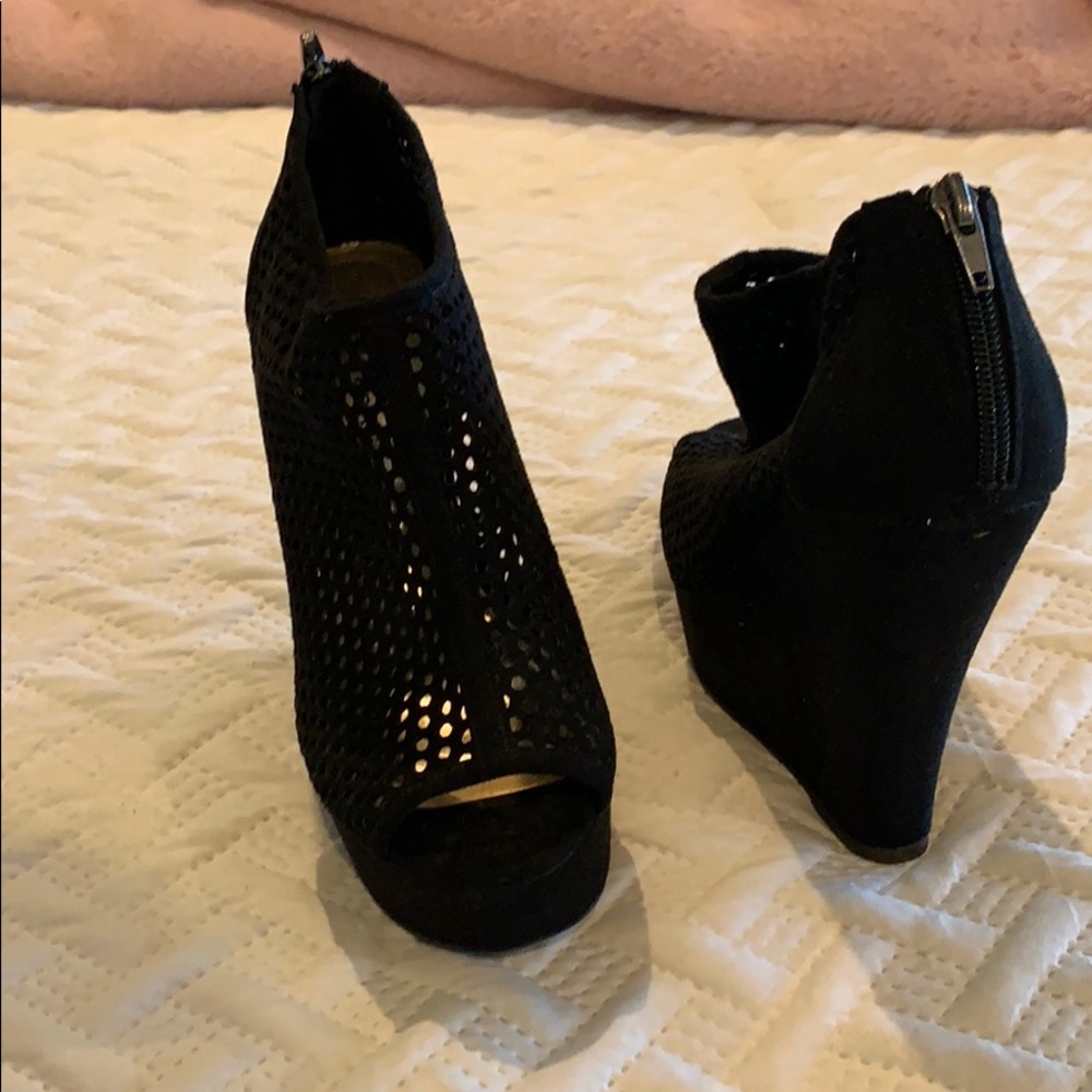 Madden Girl Mesh Wedges